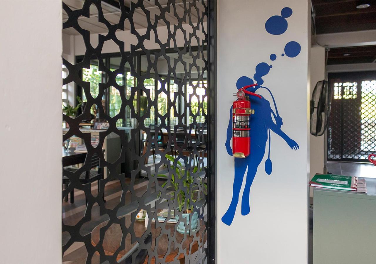 Liaw Base House Hostel Bangkok Exterior foto