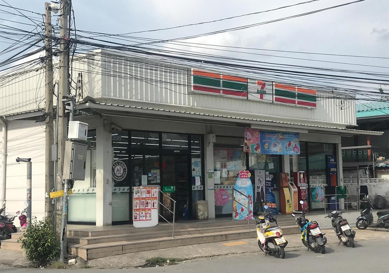 Liaw Base House Hostel Bangkok Exterior foto