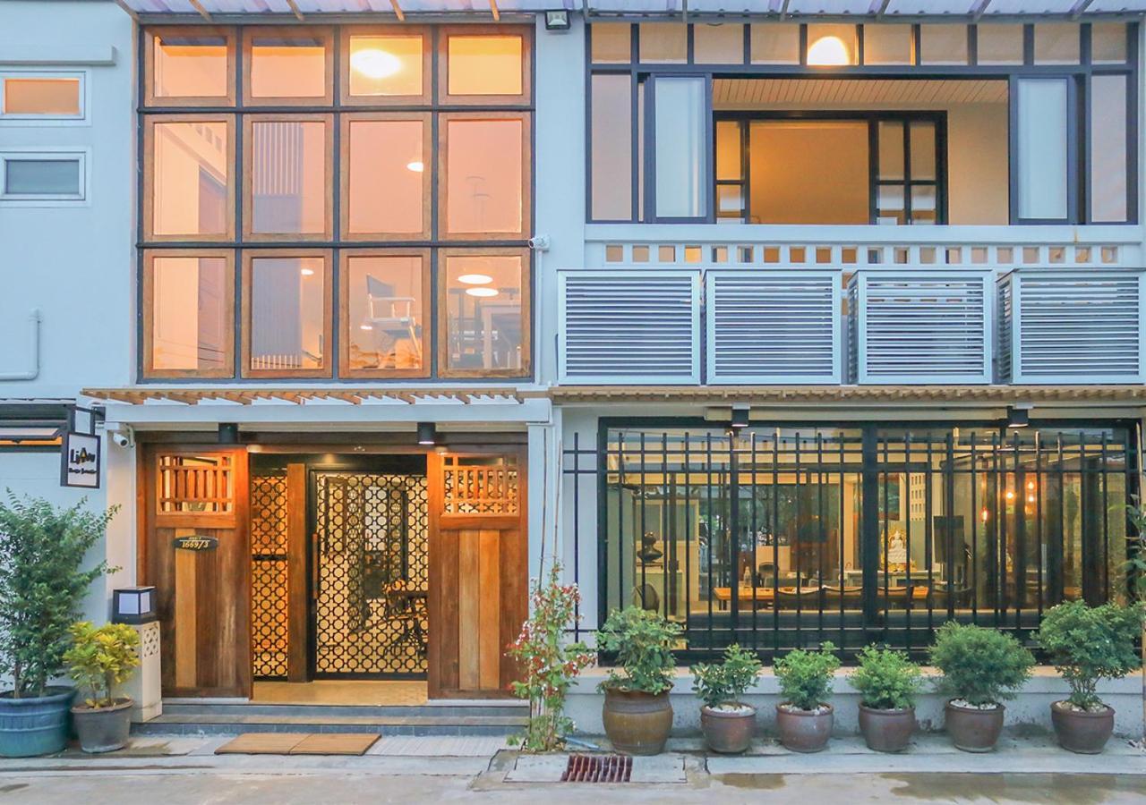 Liaw Base House Hostel Bangkok Exterior foto