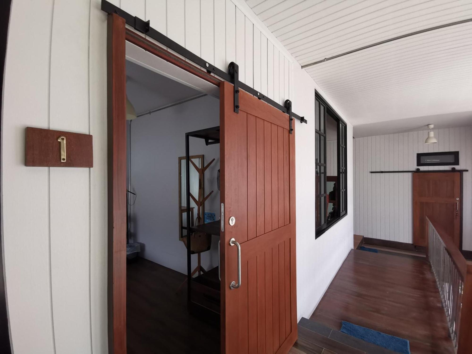 Liaw Base House Hostel Bangkok Exterior foto